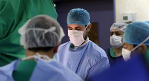La Salud, referente en España en cirugías de columna ambulatorias por endoscopia