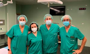La Salud forma a profesionales de otros hospitales en cirugía laparoscópica para operar hernias inguinales