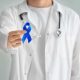 foto lazo azul contra el cáncer de próstata