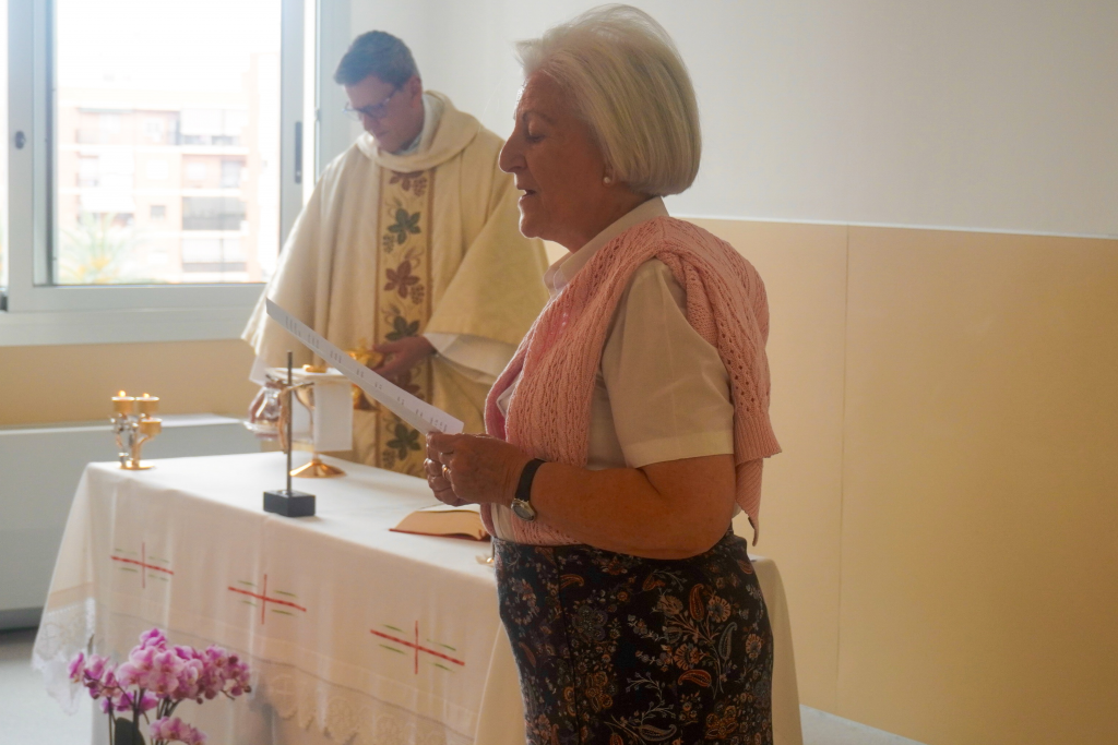 “ Tras de mí viene uno que está por delante de mí ”