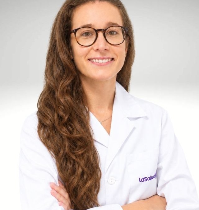 Dra. Anna Guinovart, Julian Hospital La Salud
